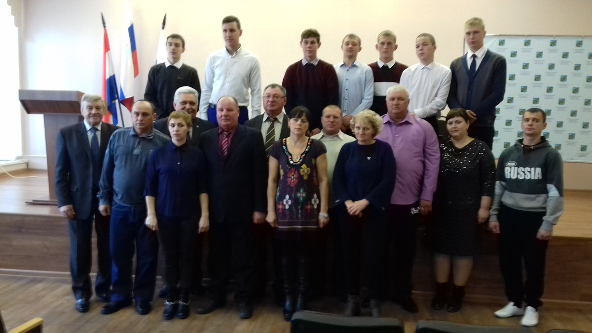 Подписание трехсторонних договоров между  ГБПОУ Обшаровский государственный техникум им. В.И.Суркова, обучающимися и работодателями в Администрации Приволжского района