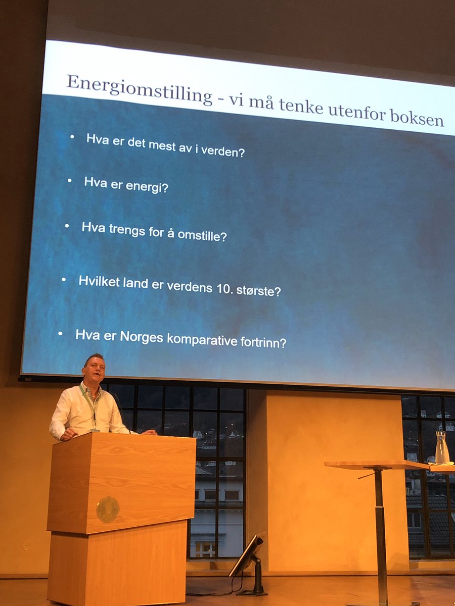 Energiomstilling NÅ: Geir Inge Lunde <a href="/PwC/">PwC</a> utfordrer oss til å tenke utenfor boksen for å lykkes med energiomstilling. @hvl_no