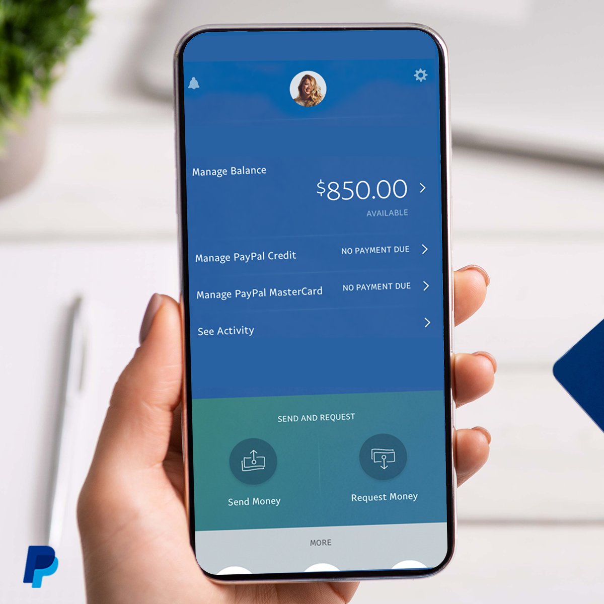 Simple and seamless shopping with PayPal. Check out the 3 simple steps above and start shopping with PayPal today! Swipe right.

عملية تسوق سلسة وفي منتهى السهولة مع باي بال. إليكم الخطوات الثلاث لبدء رحلة التسوق مع باي بال.