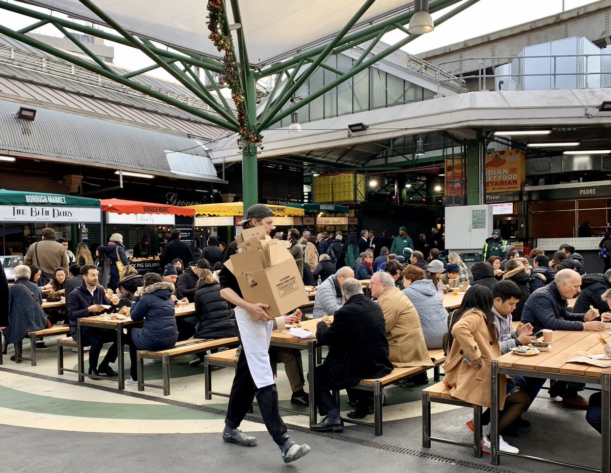Only three days in and the new covered @boroughmarket food court is buzzing already. Lots of new tasty options and some old favourites too.
#bankside 
#boroughmarket
#londonbridge
#foodie
