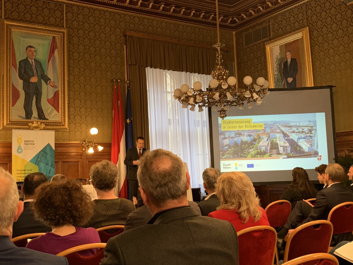 Happy to attend the symposium „Stadterneuerung in Zeiten der Klimakrise“, presenting #Vienna‘s results of the #SmarterTogether project. More than 40 projects were carried out. #AIT Austrian Institute of Technology is responsible for monitoring and evaluation