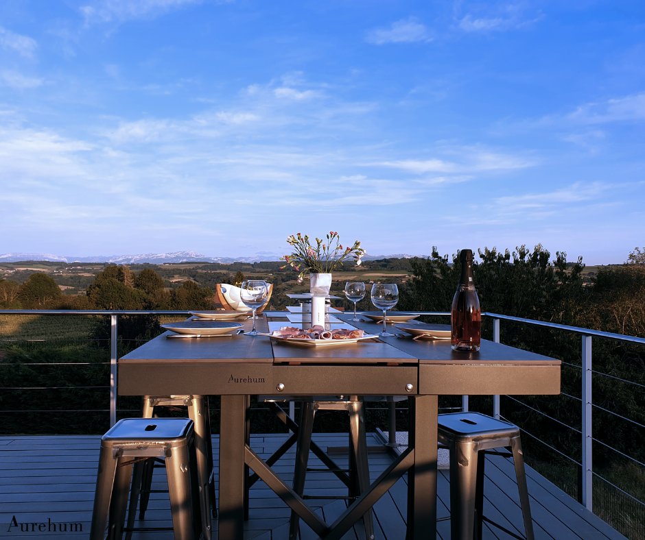 Aurehum's tweet photo. La saison des raclettes est officiellement ouverte !
Ne résistez pas, votre table Agathe est entièrement équipée pour profiter d'un moment de convivialité autour d'une bonne raclette.

#aurehum #aurehumfrance #frenchoutdoorliving #design #luxefurniture #luxurydesign #cookingtable https://t.co/2Ci5okDQme