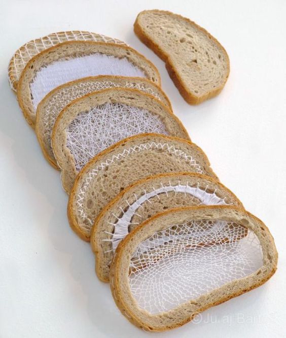 Terézia Krnáčová is a textile artist based in  Slovakia. For her project titled Everyday Bread, she embroidered seven slices of bread. The seventh slice, which is left plain, represents the Sabbath.

#experimentalembroidery