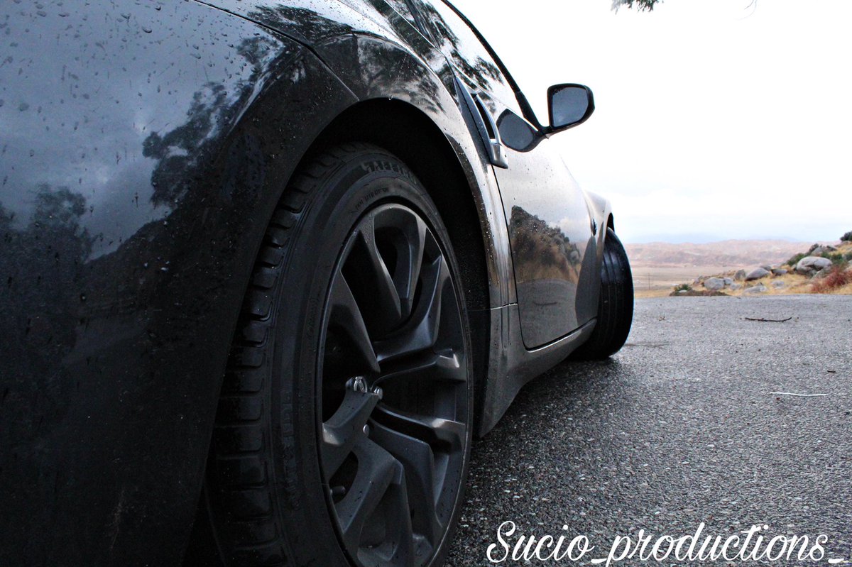 BryanRod101's tweet photo. Todayβs photoshoot went great with nice ass Z ft. Benny the alien π½π―π¦πΈππ§ #370Z #znation #z34 #photoshoot #photography #views #cars #aliens #lifestyle #carstyle #fastguy dm for COLLAB or photoshoot ππ½πΈ https://t.co/LHCaH0YKxV