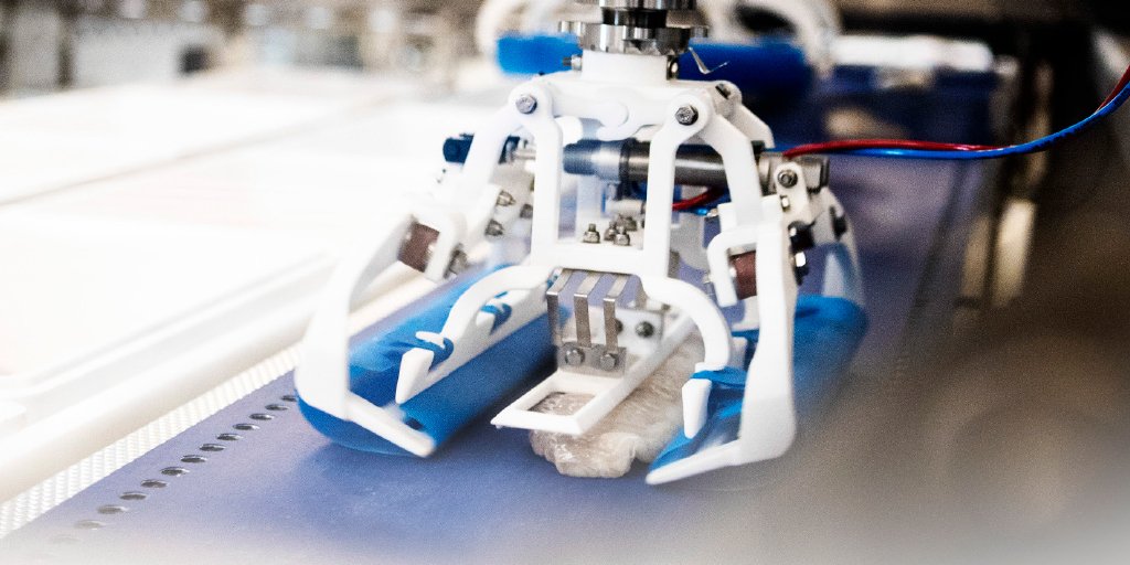 Smart factories are vital to the future of #fish #processing, but it can be difficult to know where to start when it comes to introducing new technologies and approaches. With our checklist, you can ensure you're on the right track: info.marel.com/checklist-firs… #SmartFactory