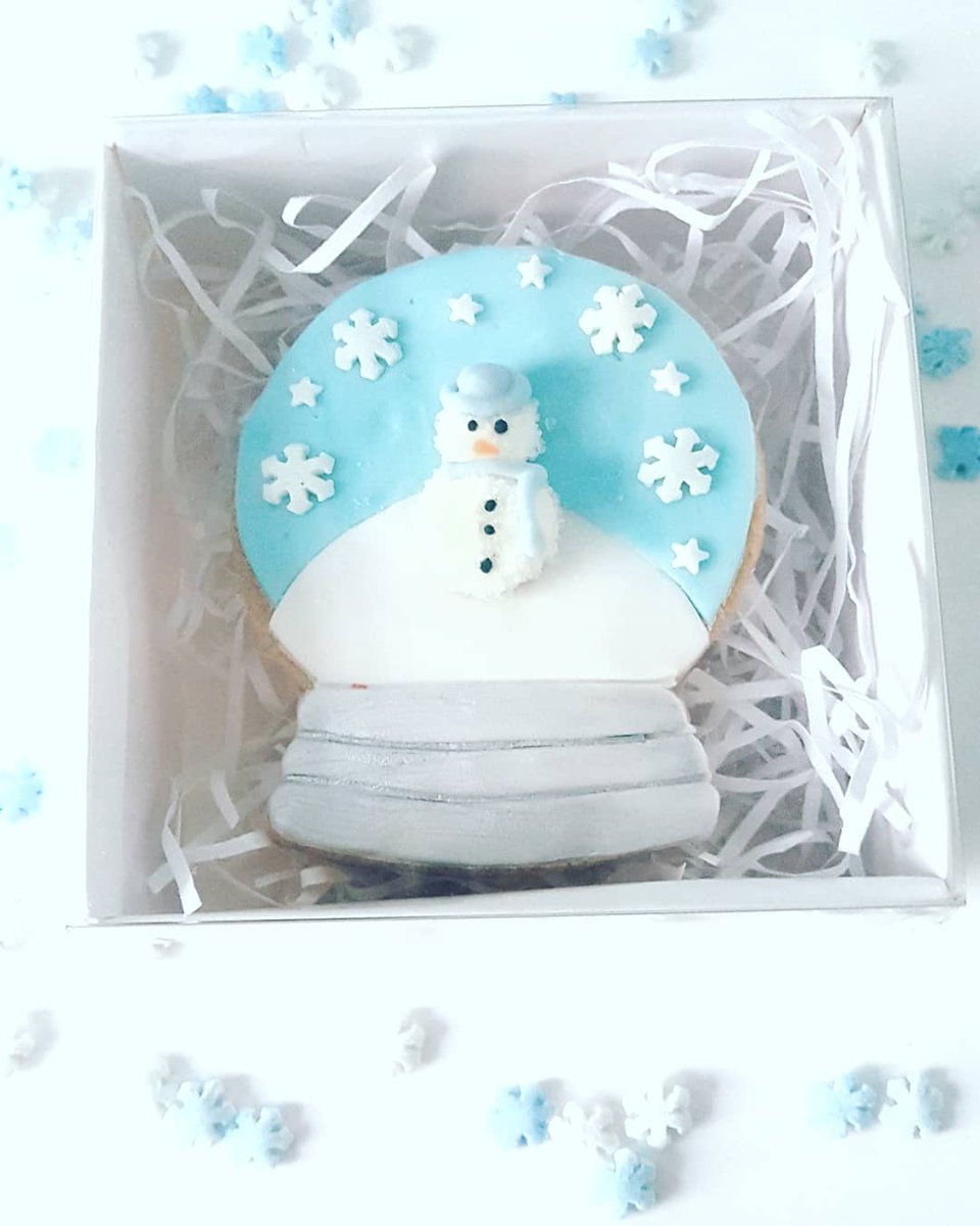 biscuitsbybetty's tweet photo. Lovely little #biscuits that are perfect #gifts for your #secretsanta or to say #thankyou to a #teacher or colleague or just for a #stockingfiller or #tablegift. #vegan and #glutenfree options available 

#bramhall #wilmslow #poynton #cheadlehulme #cheshire #manchester https://t.co/ZirjkTEMun