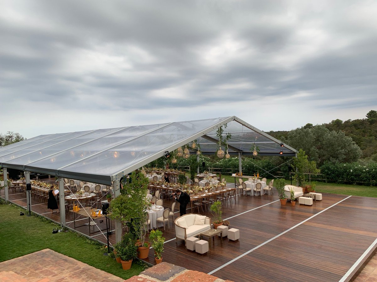 KamalEvents's tweet image. Ser original y contar con un equipo talentoso, claves para lograr la magia | Thinking outside the box and having a talented #team, keys for achieving magic 💜 With @landrweddings @canigueralmesas @crimons @ACTUALITYCARPAS Esther Conde &amp;amp; Siloh Floral en @MasTorroella #luces #boda