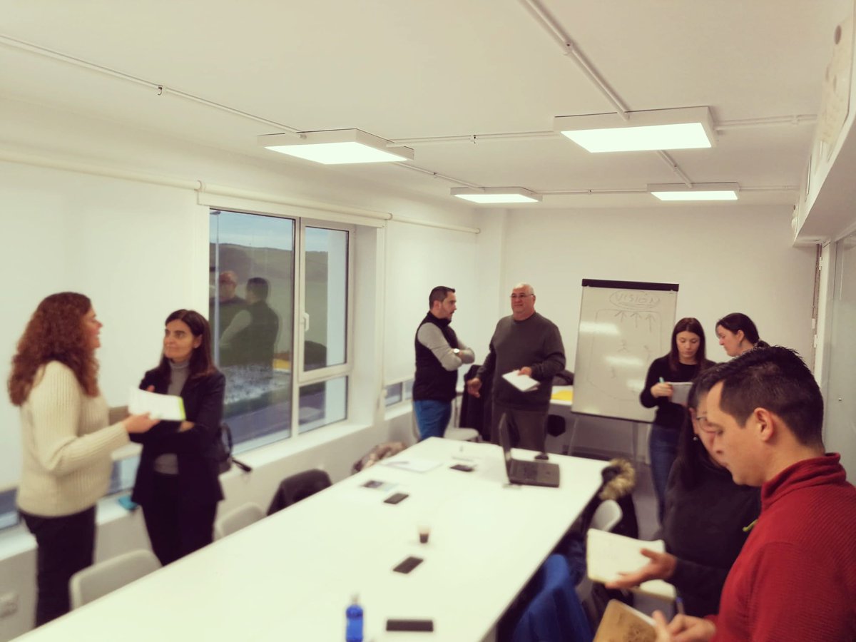 Seguimos dando forma a nuestra Red de Artesanos Transformadores y Vendedores de la #Leche de #Pasto.
#emprende #felizjueves #Cantabria