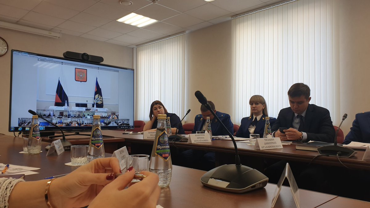 SamDeloRoss's tweet photo. Председатель Самарской "Деловой России" Дмитрий Хилов и Председатель Комитета по КНД Наталья Вершинина приняли участие  заседании межведомственной рабочей группы по в��просам защиты прав предпринимателей Управления Генпрокуратуры Российской Федерации в ПФО https://t.co/WEEQQfv0Nr