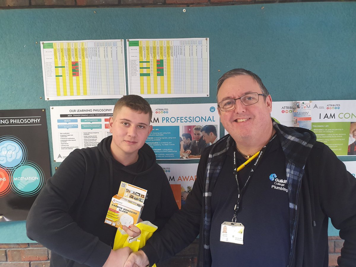 #COAwarenessWeek #COAwarenessWeek19
As part of our week teaching the dangers of Carbon Monoxide to our @Activate_Learn plumbing students @GuildfordColleg we have a quiz and a few lucky winners have won themselves a Carbon Monoxide Alarm 👍 #GSSH #COSafe