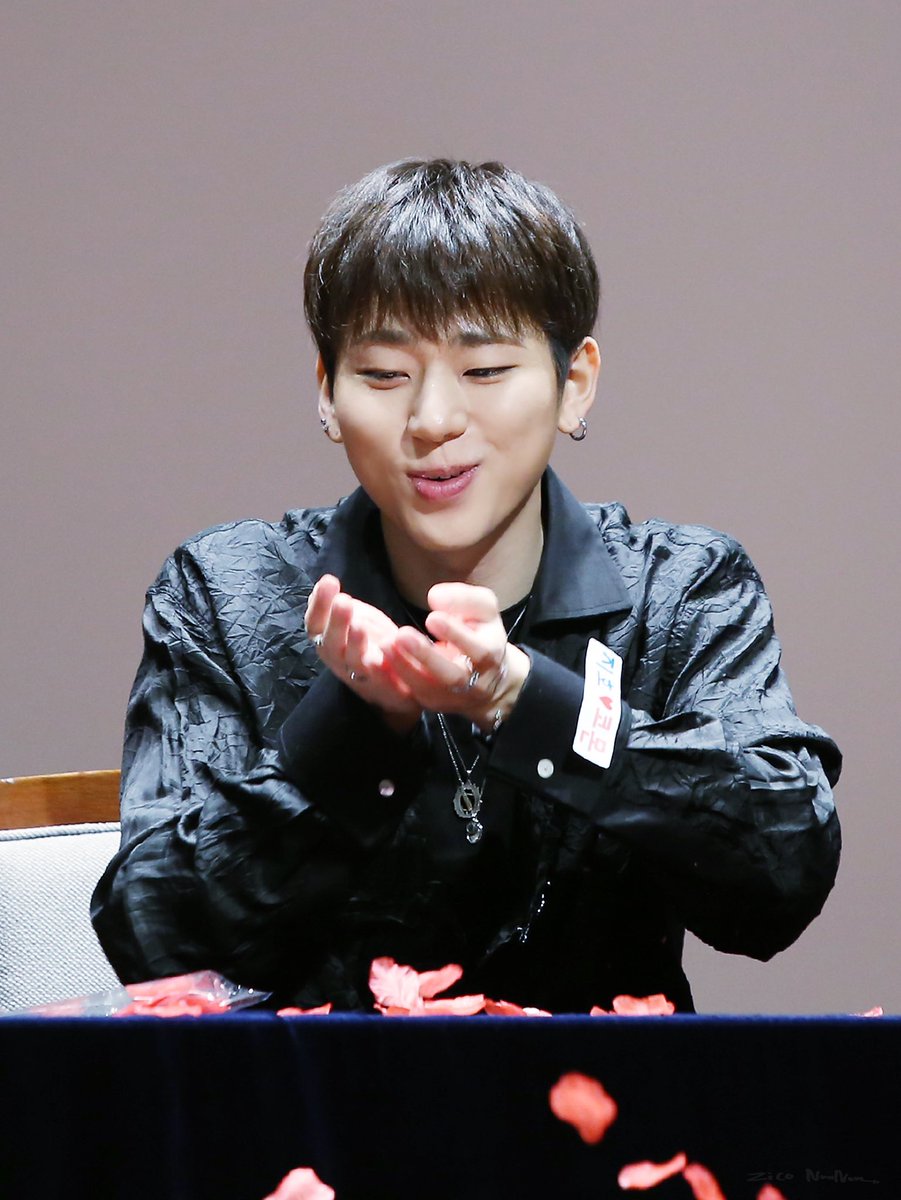 zico pics ✩ ̖́ tweet media
