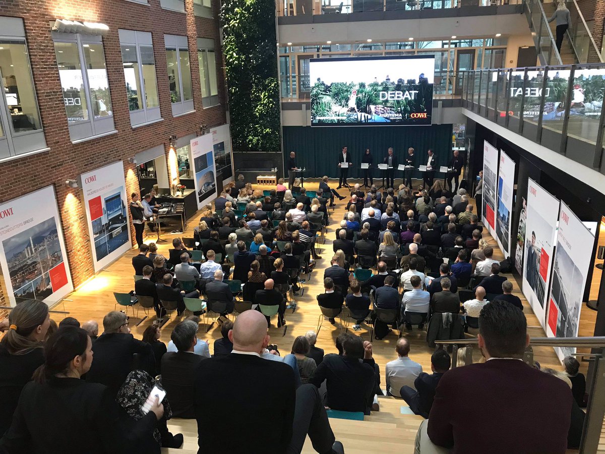 “Genbrug af materialer og cirkulær økonomi er centrale elementer for at få #bæredygtighed og #byudvikling til at gå hånd i hånd. Det er en fælles opgave at fremme den udvikling” <a href="/MangheziMia/">Mia Helvig Manghezi</a>, projektudviklerdirektør, @PensionDanmark #ByerForMennesker #dkgreen