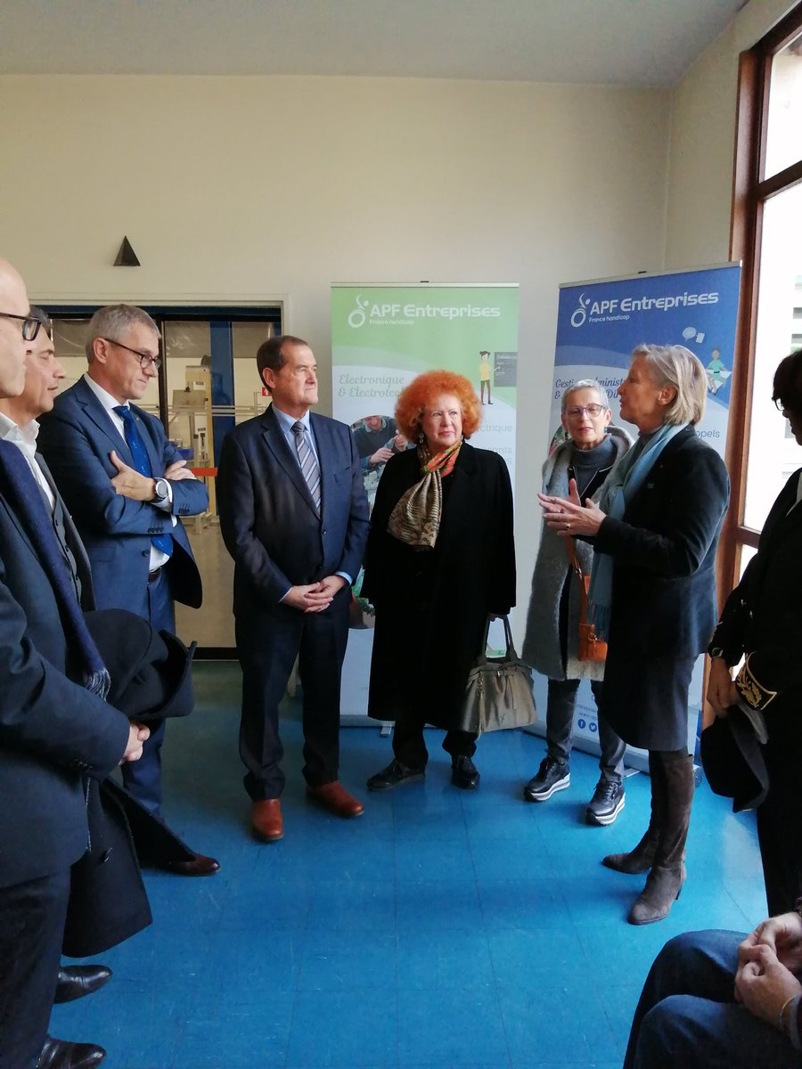 apfentreprises's tweet photo. #InclusiveTour | Les acteurs politiques à la rencontre des travailleurs en situation de #handicap
Visite de @s_cluzel à @apfentreprises EA d' @illgraff spécialisée en électronique de pointe, en présence du maire et de la préfecture. #SEEPH2019 https://t.co/2YOXZuMxTL