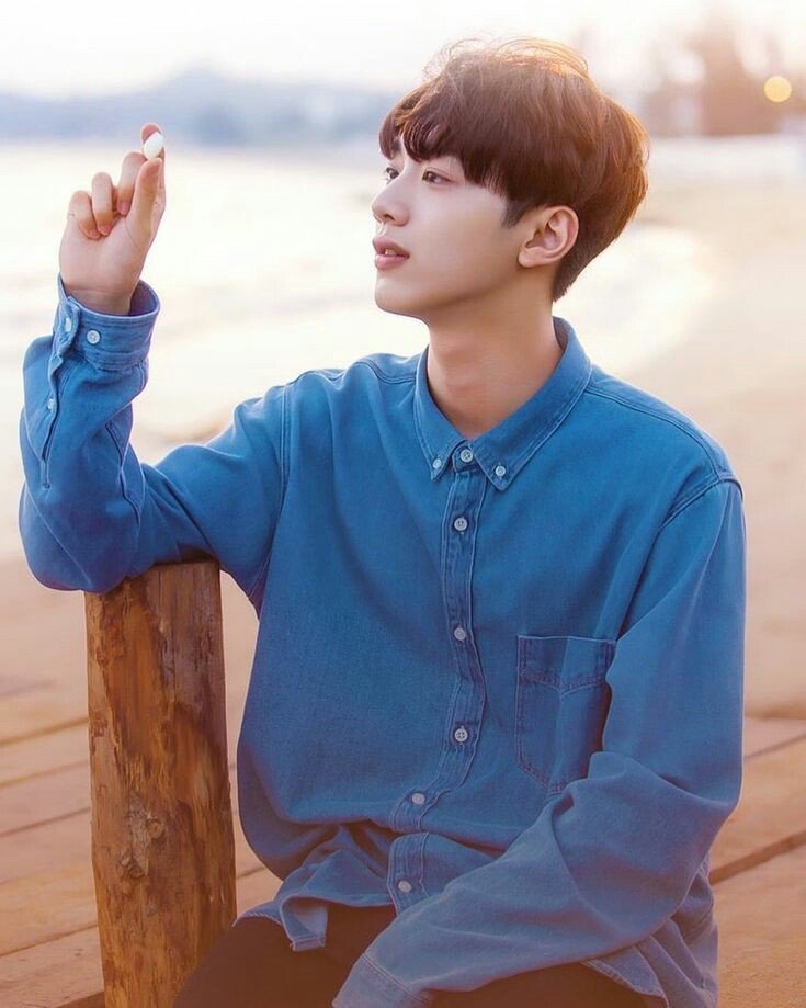 you've been through a lot our linlin :( you deserve all the best and happiness in the world. always remember that you are not alone because we wannables are always here for you. be strong, everything will be okay. fighting~ #standbykuanlin  #LAIKUANLIN