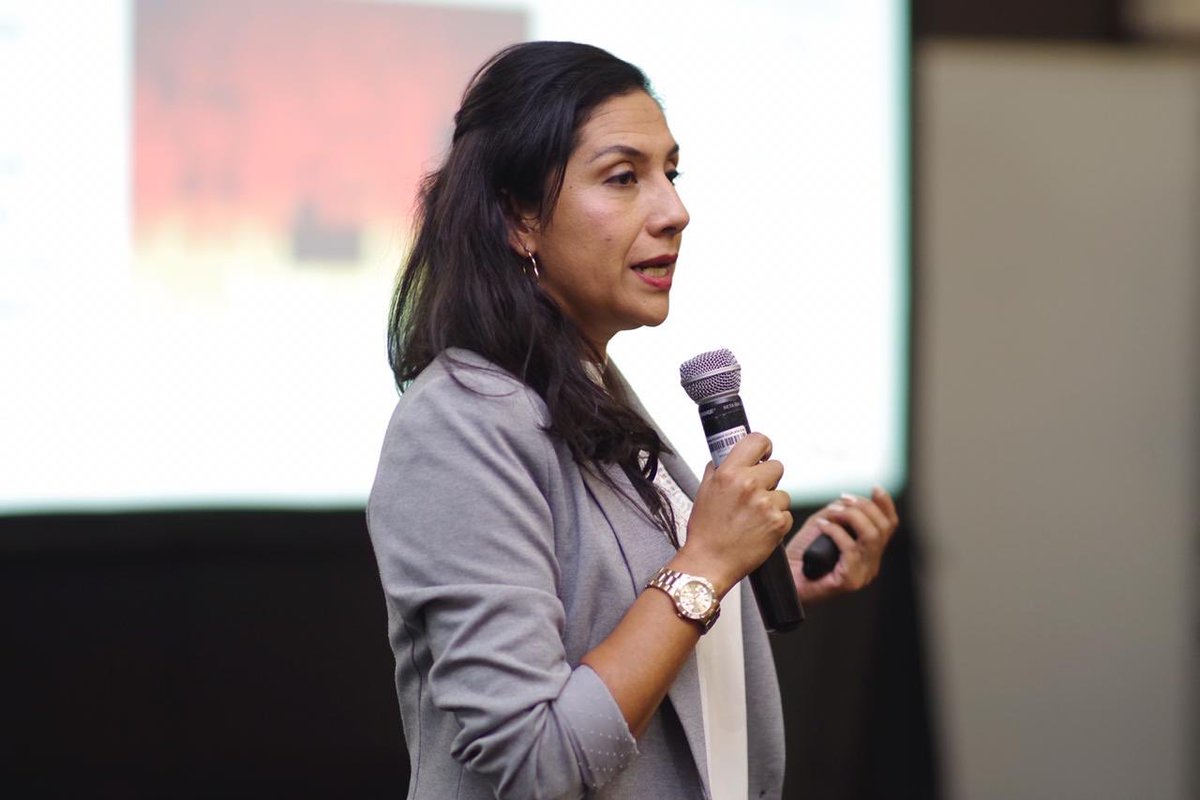 DattaEC's tweet photo. Mónica Chávez, Principal Software y Servicios de @ToshibaLatino, explica, bajo su experiencia en múltiples proyectos de la industria minorista, la Visión General del Retail en el Mundo. #DATTATalks @inNUOvation @ZebraTechnology https://t.co/AcDRAswTzy