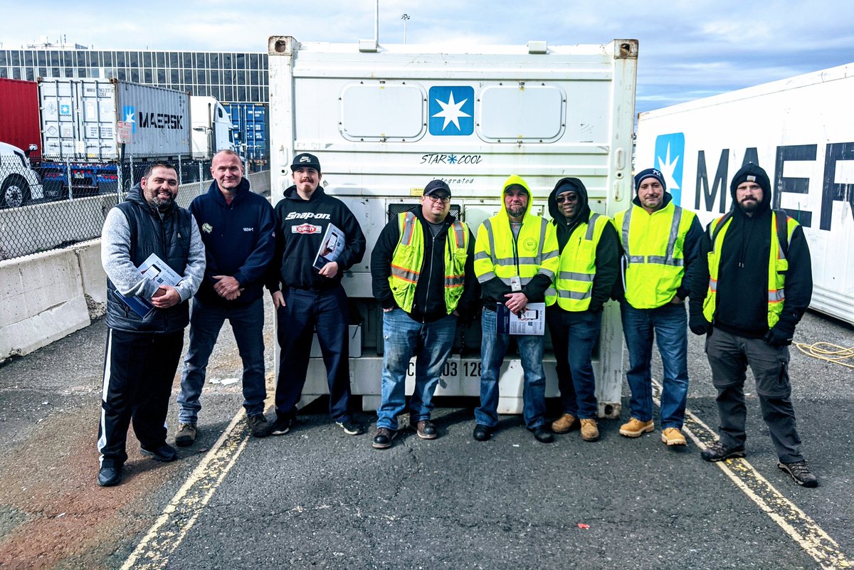 StarCoolService's tweet photo. Many thanks to everyone that attended our 1.5-days technical seminar at the APM terminal in Elizabeth, NJ this week. Great bunch of guys defying the cold weather. Thanks to APMT for all their help.
#CoolThinking
#MCI
#StarCool https://t.co/1ed62lUWIb