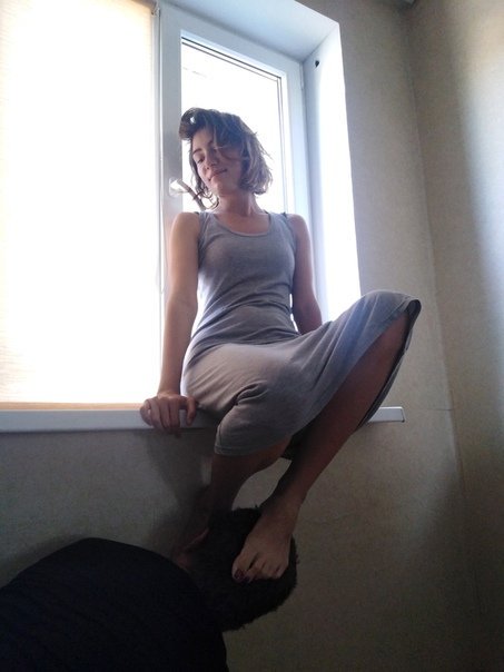 #footworship #footslave https://t.co/AZY2McXgHa<a href="/tag/footworship"class="tags">#footworship</a><a href="/tag/footslave"class="tags">#footslave</a>