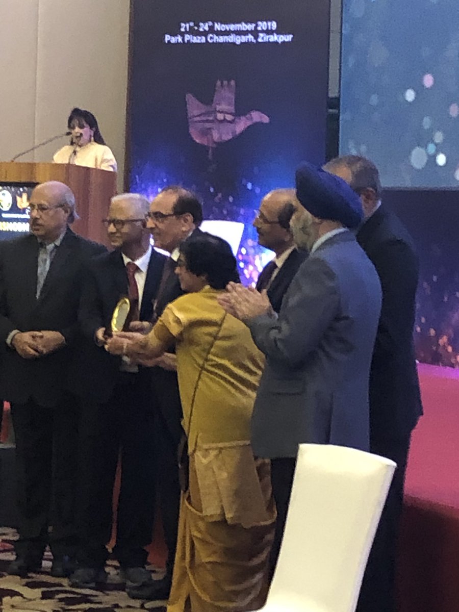 Ubkhanna's tweet photo. Congratulations to Dr Ashok Kirpalani for a richly desrved lifetime achievement award by the Indian Society of Nephrology at the golden jubilee conference of ISN https://t.co/GWId5Q7SOX