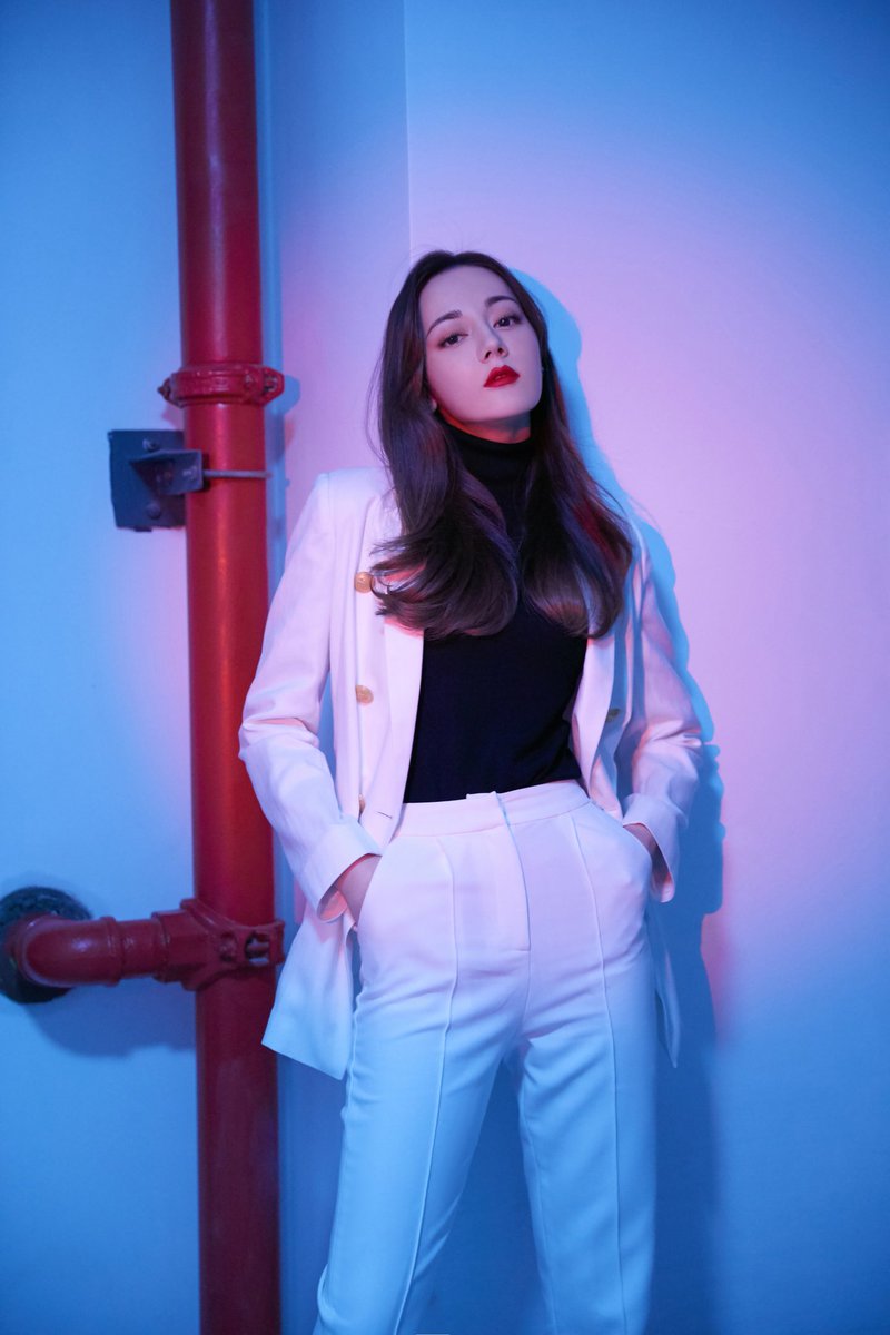 ddiliraba's tweet photo. #迪丽热巴 #热巴 #胖迪 #小迪 #dilireba #dilraba #dilirebadilimulati #dilrabadilmurat #pretty #fashion https://t.co/cyRXaxKvK9