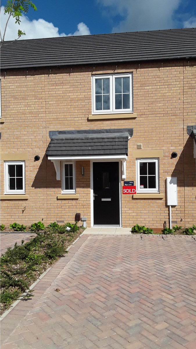 New Build 2 bedroomed houses on Ingleby Manor, Ingleby Barwick being advertised now for affordable rent! Must be from the area and working.  Call 0300 111 1000 if interested.
#beautifulnewhomes #thirteenstandard #starterhome