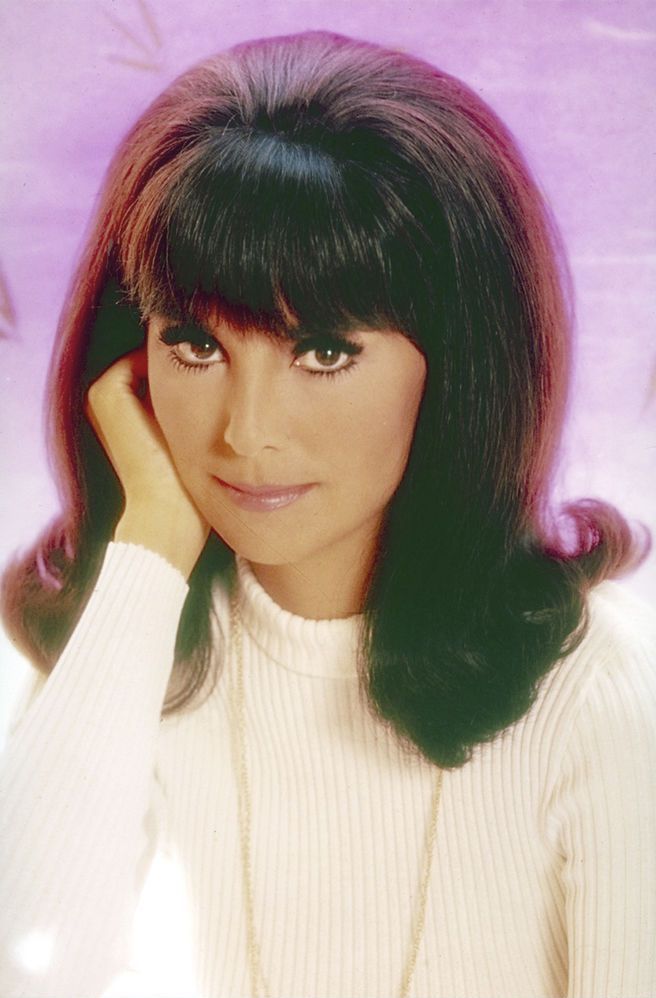 Today is my birthday and I share it with two of my faves, Marlo Thomas and Goldie Hawn. Happy Birthday to us!   