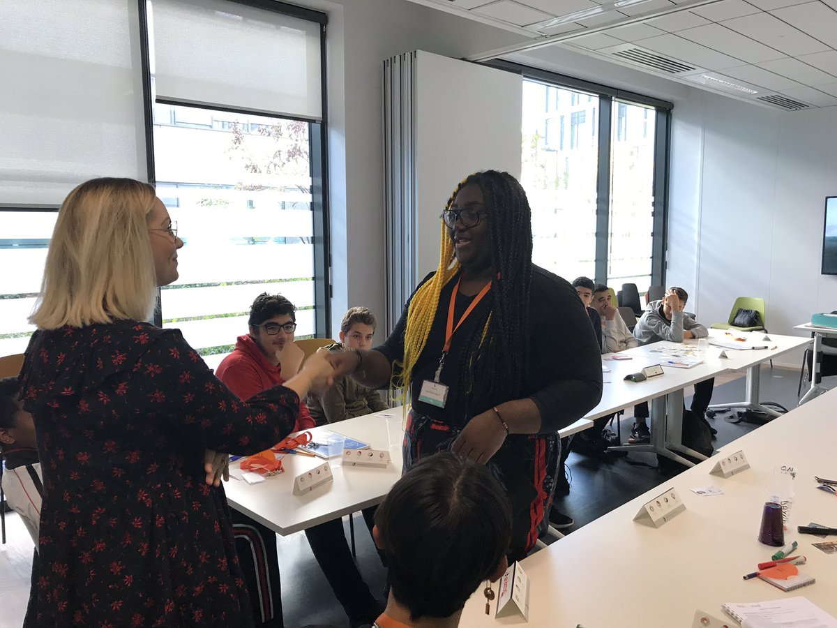 Apprentissage des codes professionnels et découverte des métiers de <a href="/AdeccoGroupFR/">The Adecco Group FR</a> @Spring_FR  <a href="/AdeccoPme_P64/">Adecco PME LyonOuest</a> et <a href="/FondationAdecco/">FondationAdeccoGroup</a> pour les élèves de 3ème. Merci <a href="/tousenstage/">Tous en stage</a> pour ces belles rencontres ! @LiaDubost