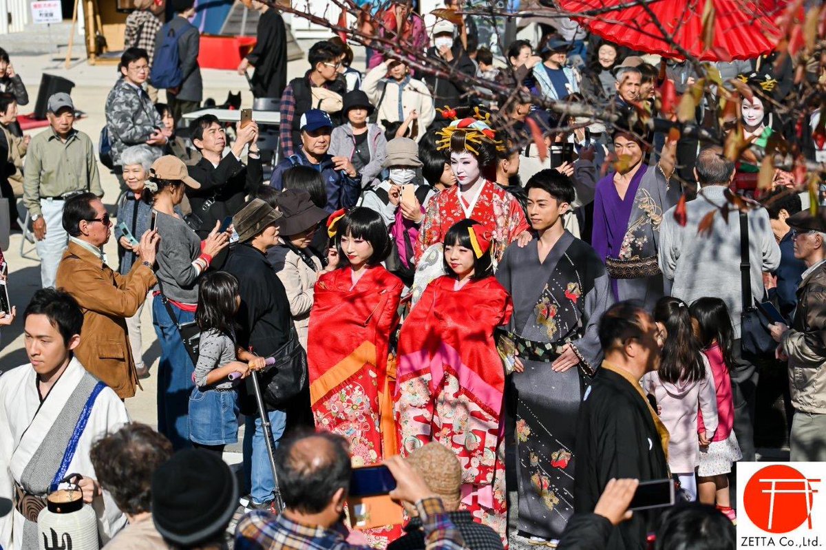 zetta_oiran's tweet photo. 🏮お江戸 花魁道中ショー 美桜座🏮
江戸川区 新川さくら館 にて
🔴花魁道中
🔵和船花魁道中
#花魁
#花魁道中
#花魁ショー
#美桜座
#花魁ショー派遣のゼタ
#oiran
#geishashow
#japanshow https://t.co/vbsHKEDPWh