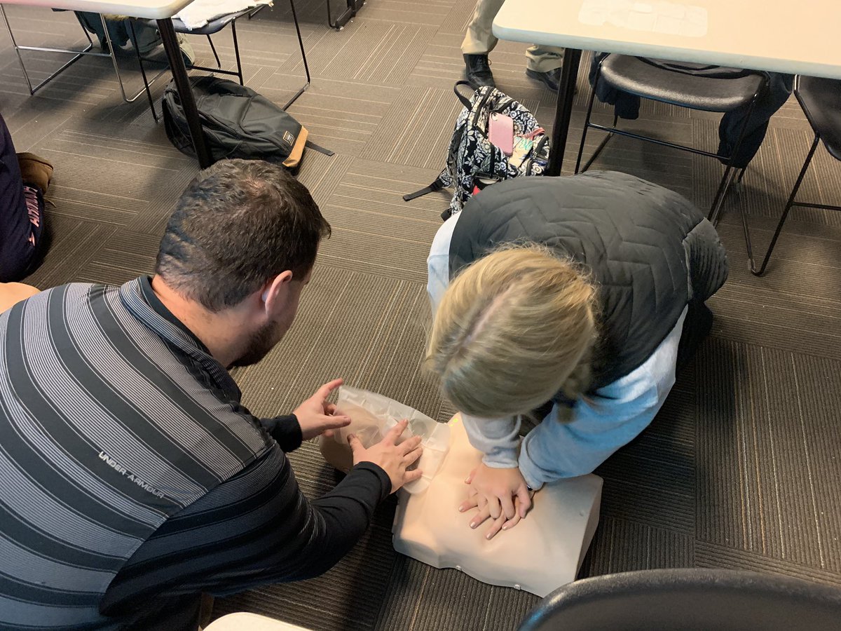 ECCA_EFE's tweet photo. Practicing 2 person CPR on children! @EFE330  @NateGorm91 https://t.co/qdX1IMDgxC