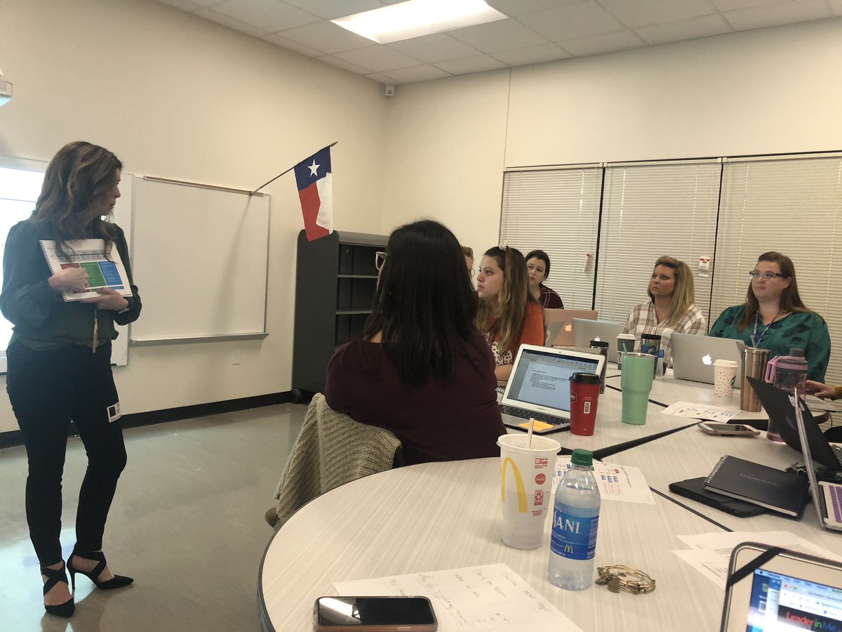 HeintzmanS's tweet photo. Our Lighthouse Team is growing as leaders today!#MSEleads @leaderinme https://t.co/L9wm2laFtX