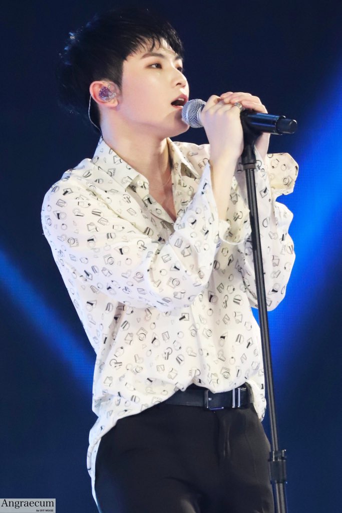 지훈아 사랑해😭😭😭😭
따뜻한 미역국 먹어,따뜻한 음식을 많이 먹어!!!!
가장 행복한 생일이 되길바랄께.
마지막으로 진심으로 생일축하하고 사랑해❤️❤️❤️
#지훈이의_생일이_캐럿에겐_미라클
#OurMiracleWOOZIday
#우지 #세븐틴  
<a href="/pledis_17/">세븐틴(SEVENTEEN)</a>