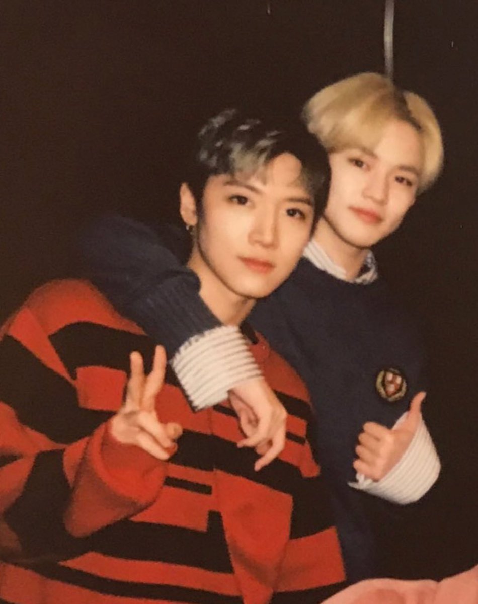 TwitJAETEN's tweet photo. เจ้าเด็กน้อยที่พูดจีนยังไม่ชัดในวันนั้น เจ้าเด็กที่มีเสียงโลมาเป็นเอกลักษณ์ เจ้าเด็กแสบผู้เป็นที่รักของแจฮยอนฮยอง และสมุนน้อยของเจ้าพี่เตนล์ " จง เฉินเล่อ " สุขสันต์วันเกิดนะคั้บคนเก่ง มีความสุขมาก ๆ เลยนะ โตขึ้นอีกปีแล้วนะ คอนดรีมที่ไทยเจอกันละ! 

#HAPPYCHENLEDAY https://t.co/XhtSdxO2S4