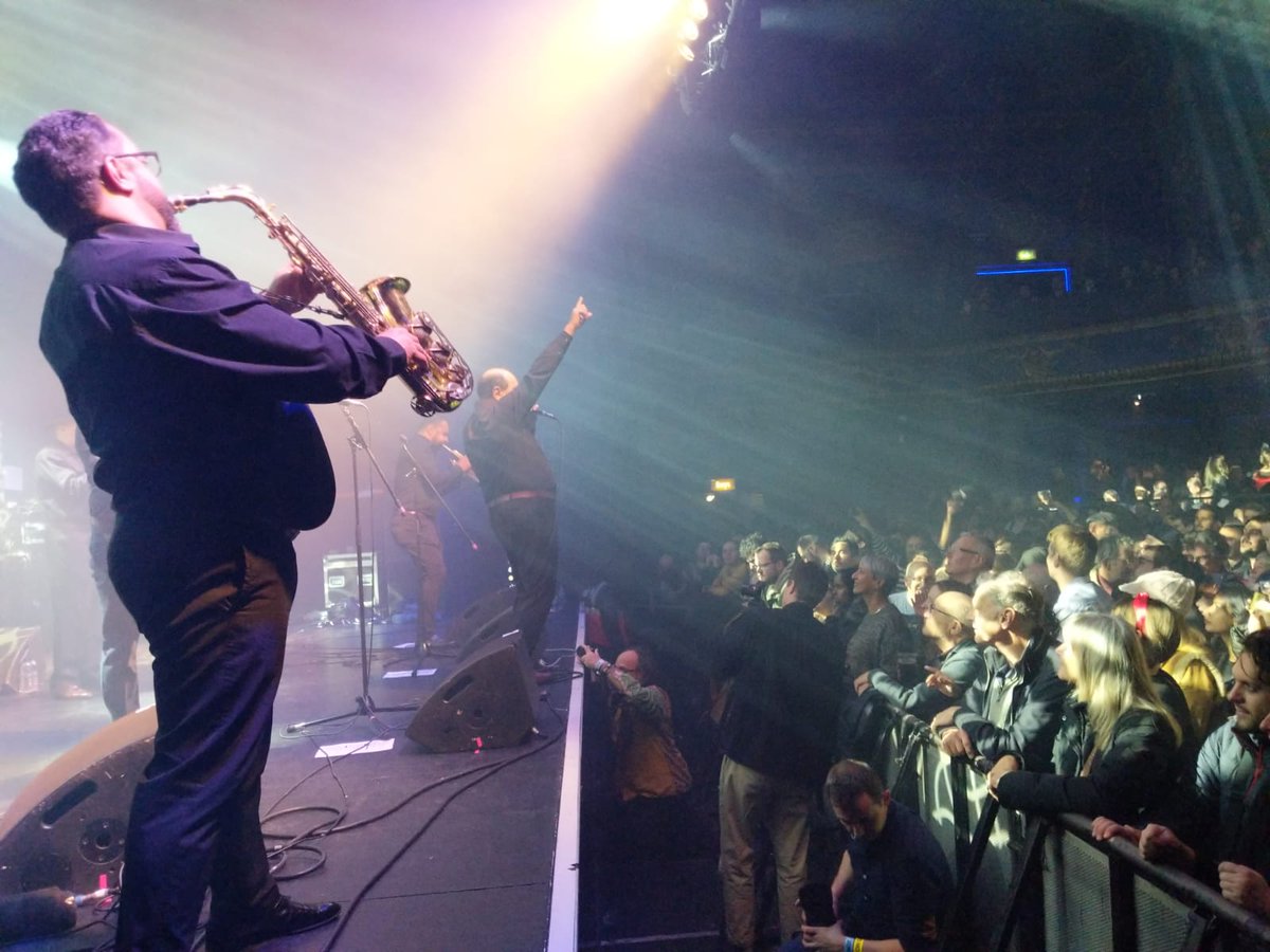 EuropaliaUK's tweet photo. Wowowow! we had a fabulous show with Fanfare Ciocarlia &amp; Taraf de Impex last night at Electric Brixton!! 2 more concerts left in Europalia Romania festival in London Maria Raducanu (22 Nov) Alex Simu (6 Dec) see https://t.co/tXAGgJ5QB0 https://t.co/Swxkbxer3B