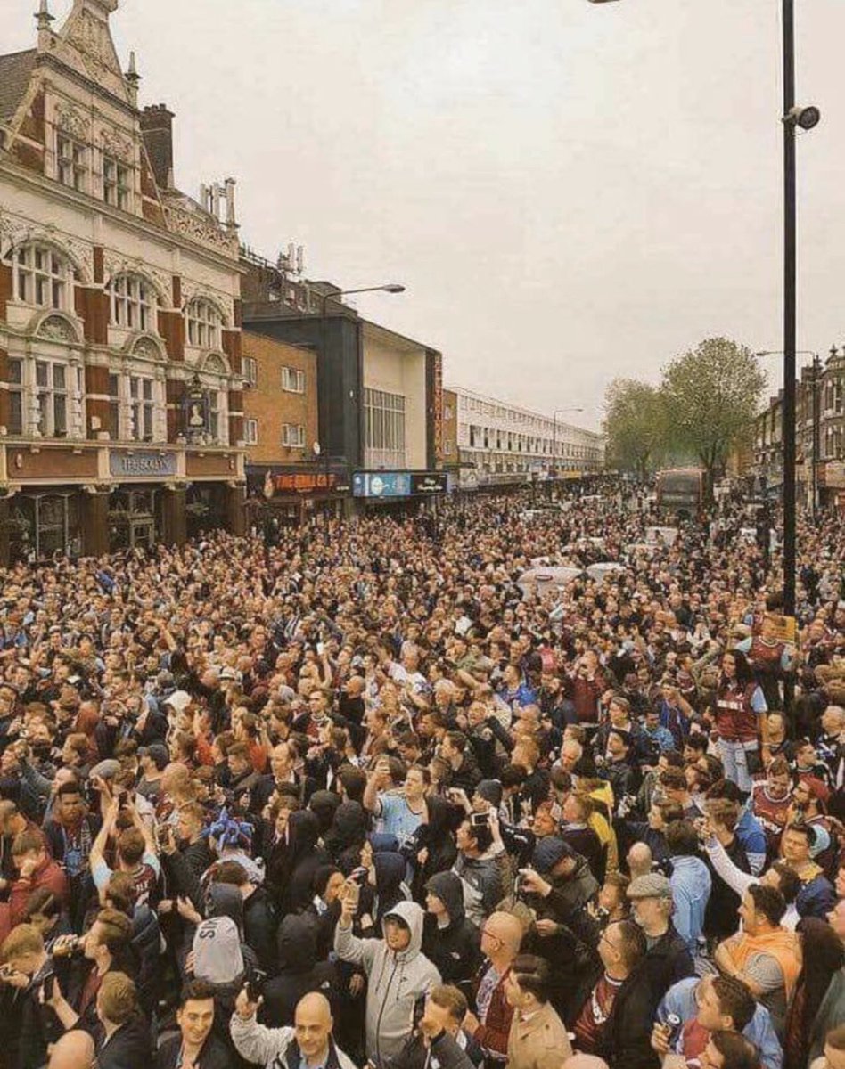 theawayfans's tweet photo. West Ham fans on the day of the last game at Upton Park, the streets were mobbed everywhere around the ground. What a stadium Upton Park was... #WHUFC https://t.co/4rq3EFxMml