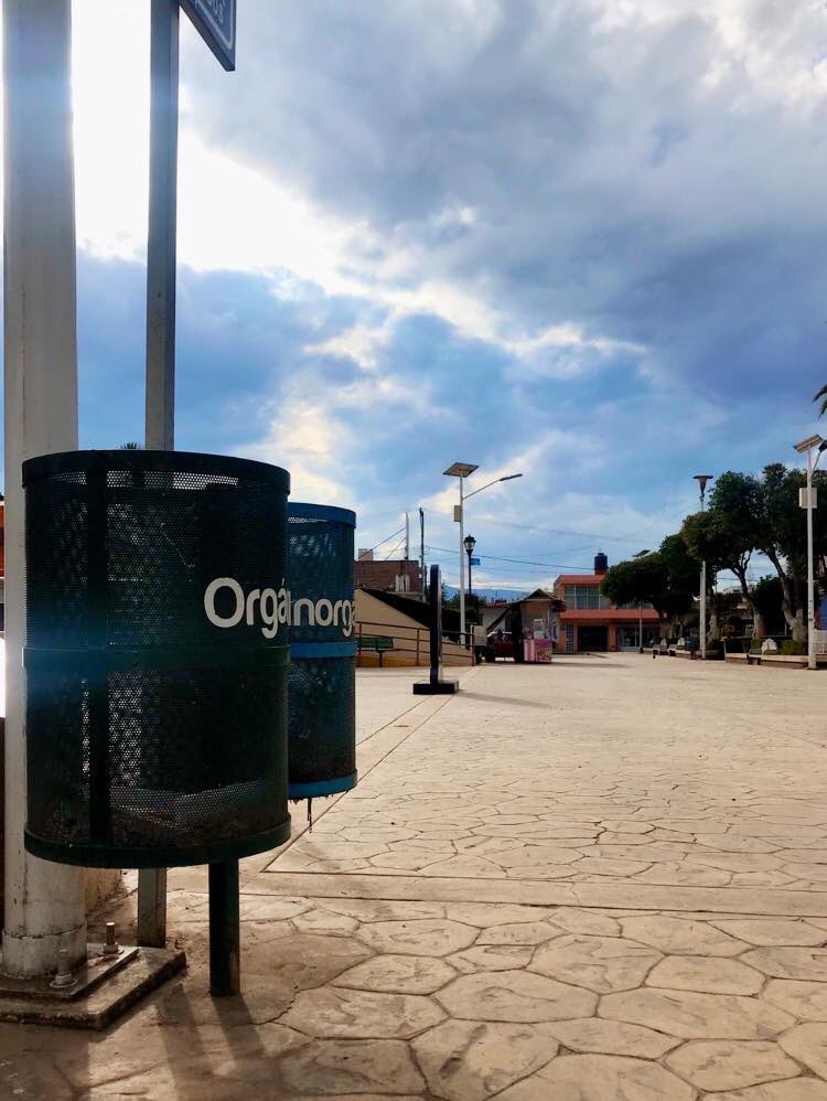 sickjos's tweet photo. Un municipio limpio no depende solo del servicio de limpieza, sino de la cultura de sus habitantes. 
Bonito día. ☀️ https://t.co/8NePNSe8T4