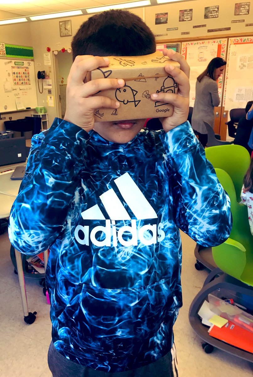 5MissCunningham's tweet image. Students checking out their “ideal schools” on @CoSpaces_Edu via @GoogleARVR I am so impressed with these projects! Students absolutely rocked their coding unit! #codingisawesome @Washington_NJ