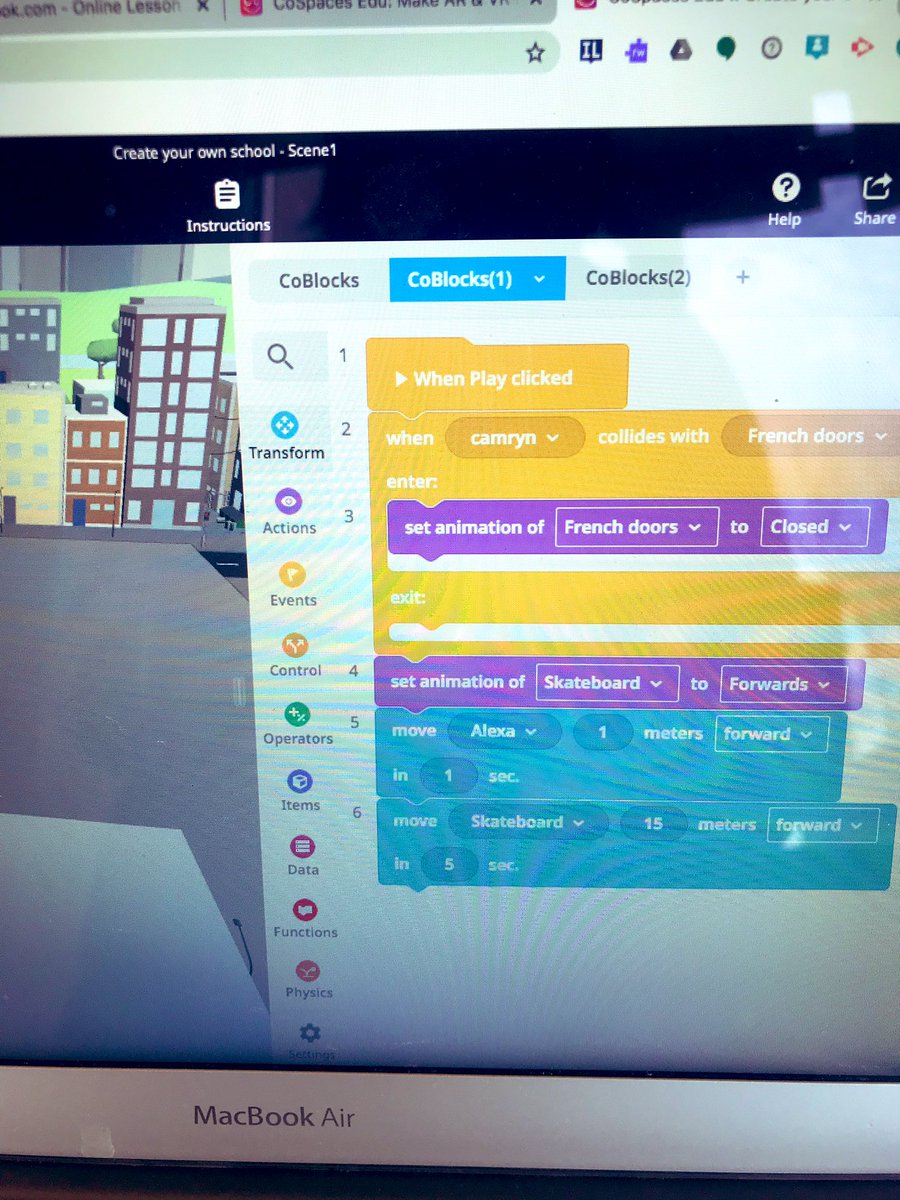 5MissCunningham's tweet image. Students checking out their “ideal schools” on @CoSpaces_Edu via @GoogleARVR I am so impressed with these projects! Students absolutely rocked their coding unit! #codingisawesome @Washington_NJ