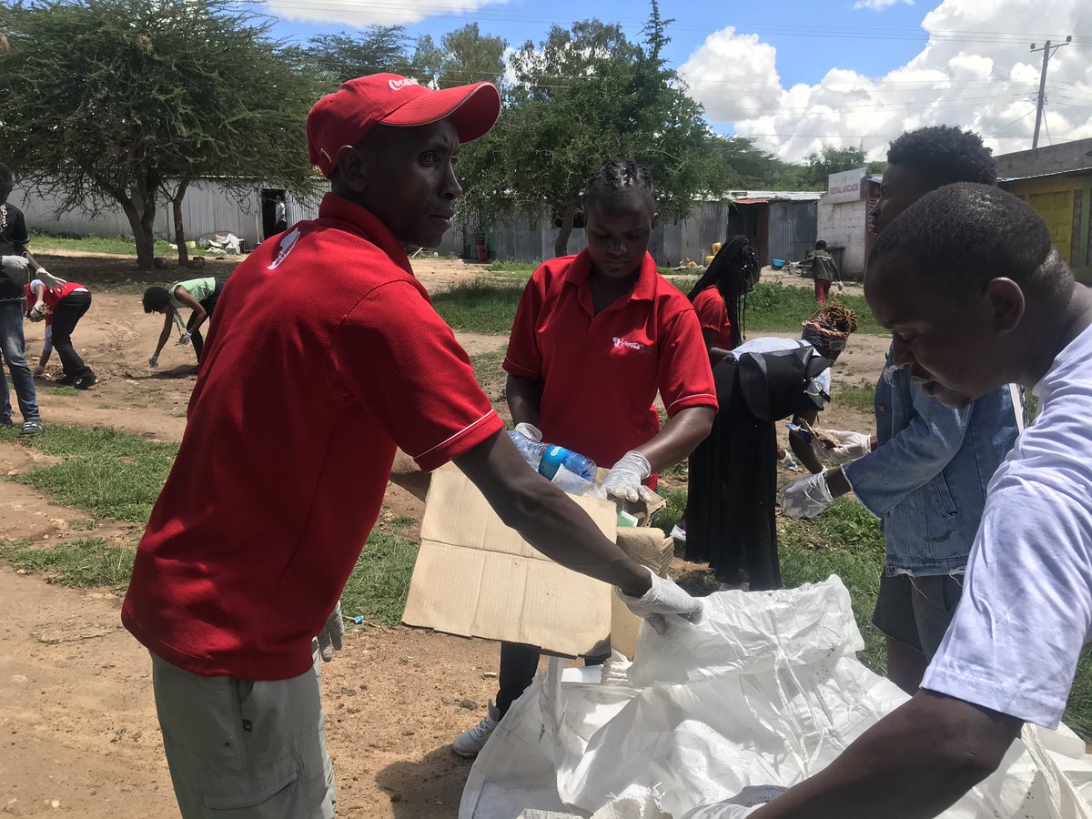 CCBAinKenya's tweet photo. The responsibility of a clean environment begins with us. @GreenDaystarKE @WaweruAvram #WorldWithoutWaste https://t.co/c8i0kJ2LwG