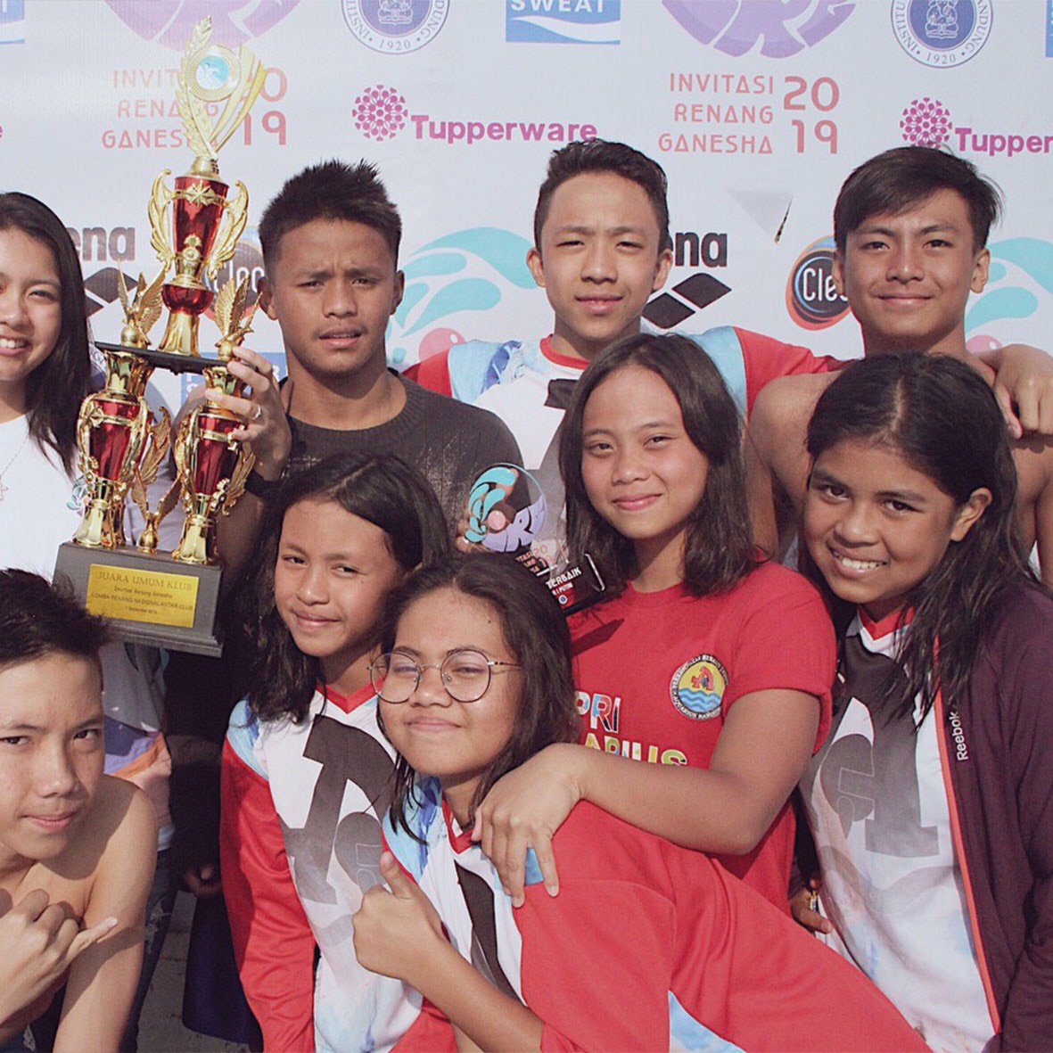 [IRG 2019]
IRG (Invitasi Renang Ganesha) adalah kejuaraan renang yang diadakan oleh URPA ITB. IRG 2019 telah diselenggarakan pada 7 September 2019 lalu di Kolam Renang Saraga. Sampai bertemu lagi di IRG selanjutnya! 
#URPAITB #ITB #Swimmimg #VivaAquaria #InvitasiRenangGanesha