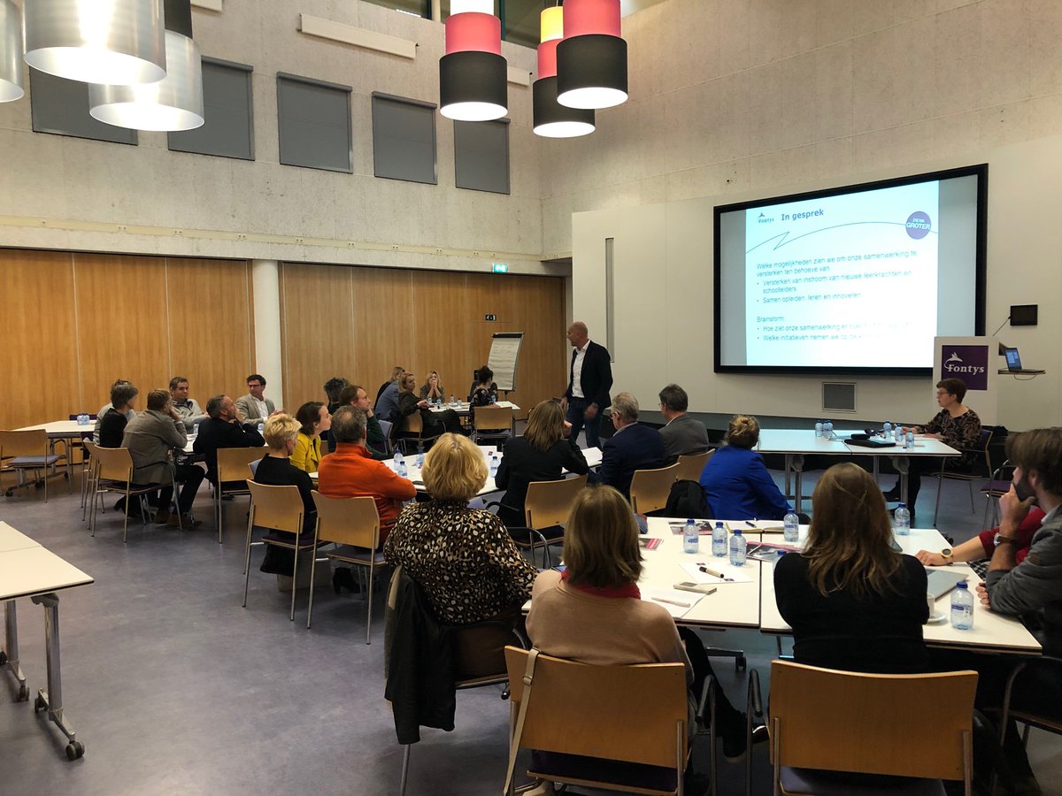 Goede discussie <a href="/Fontys/">Fontys</a> <a href="/FontysKindEduca/">Kind en Educatie</a> met 20 bestuurders uit het PO werkveld van <a href="/Brainport_ehv/">BRAINPORT EHV</a> <a href="/Brabant/">Provincie Noord-Brabant</a> Over Samen Opleiden en wat echt partnerschap is! Input voor gesprek @PO_Raad <a href="/Ver_Hogescholen/">Vereniging Hogescholen</a> <a href="/MinOCW/">Ministerie van Onderwijs, Cultuur en Wetenschap</a>
