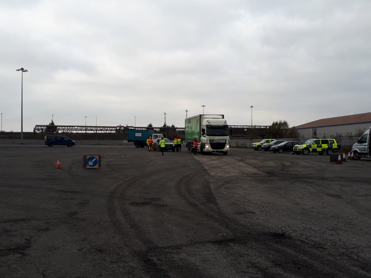 HighwaysYORKS's tweet photo. #TrafficOfficers are currently stationed at #Immingham @abports21 with a vehicle safety check point. Call in with them for a chat and winter vehicle check and you may even get yourself a key ring tyre depth checker to keep. #RoadSafetyWeek2019 https://t.co/Q92BcXfnjl