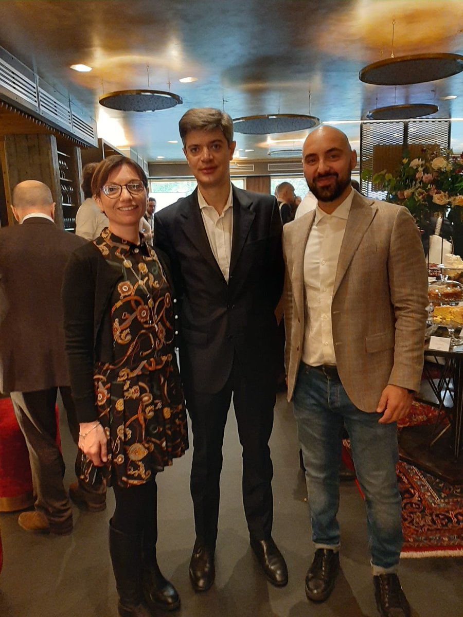 MarcoSesanaTw's tweet image. Grazie a chi è stato con noi stamattina! @mariocalderini, i nostri ospiti, la squadra di #Storymakerclub. #sostenibilità #GeneraliStoryMakerClub #GeneraSviluppoSostenibile