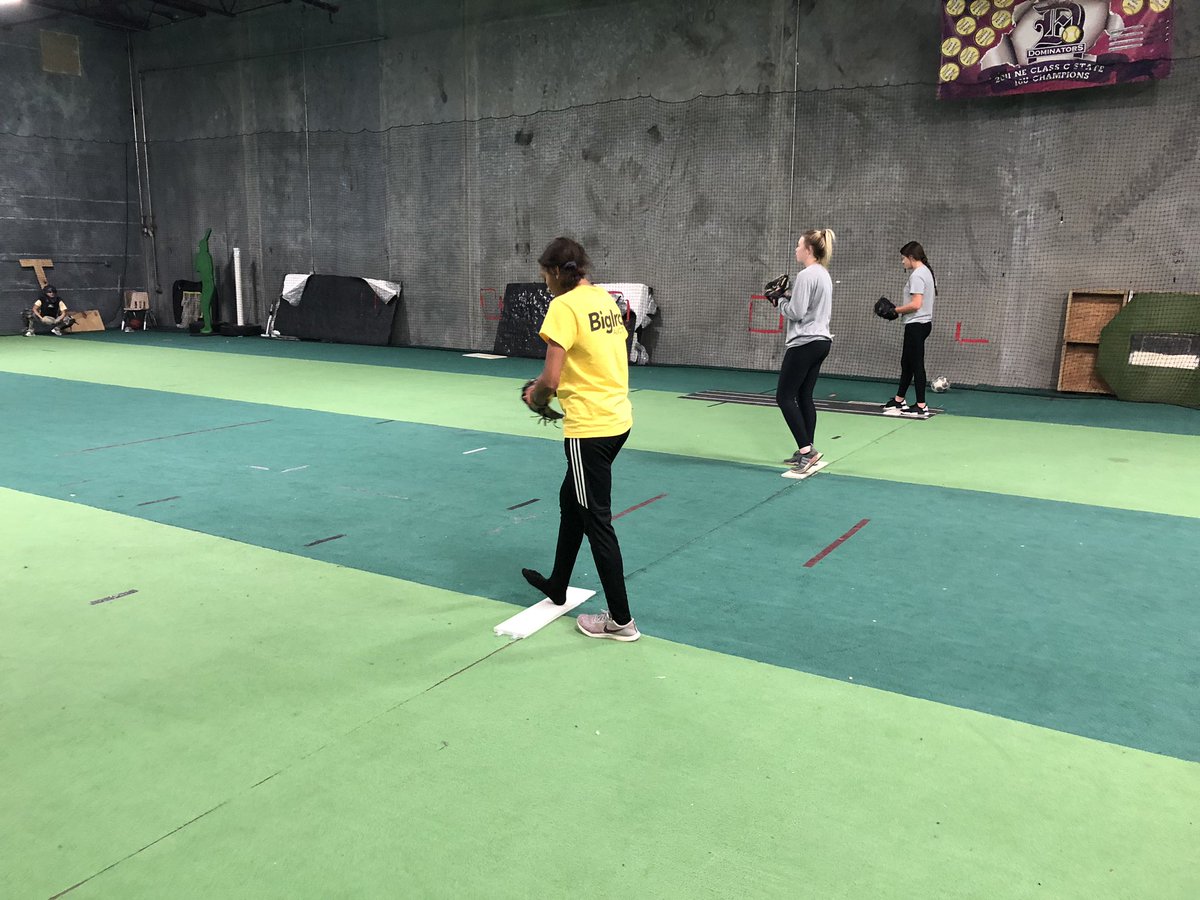 NDominators16's tweet photo. Pitchers and catchers getting some reps in!! https://t.co/nQcsISugCA