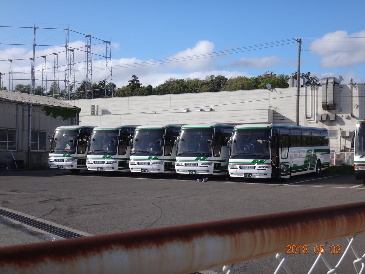 Murakami_Bus's tweet photo. 昨年撮影した新潟交通佐渡佐和田営業所の様子です。 https://t.co/TR5fm07HLM