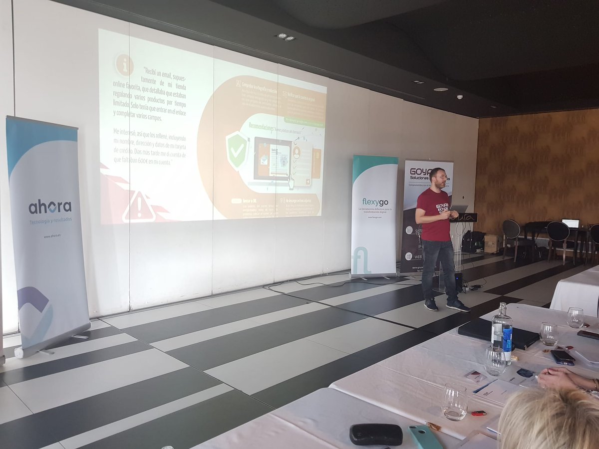 GoyaSoluciones's tweet photo. Nuestro compañero Alejandro contando las últimas novedades sobre casos reales de ataques de hackers🐛🐛🐛 y como reaccionar

#informatica #zaragoza #seguridad #sonicwall https://t.co/zurk8Ge41c
