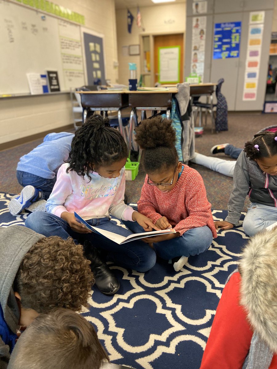 MrsHayesD5's tweet photo. Yesterday, we explored the text features we have learned about so far through hands-on discovery in our own classroom library! These conversations gave me so much #Pridein5 📚🍎❤️
#HECleads #HECreads #LeadingandLearning https://t.co/C9YDkC36bM
