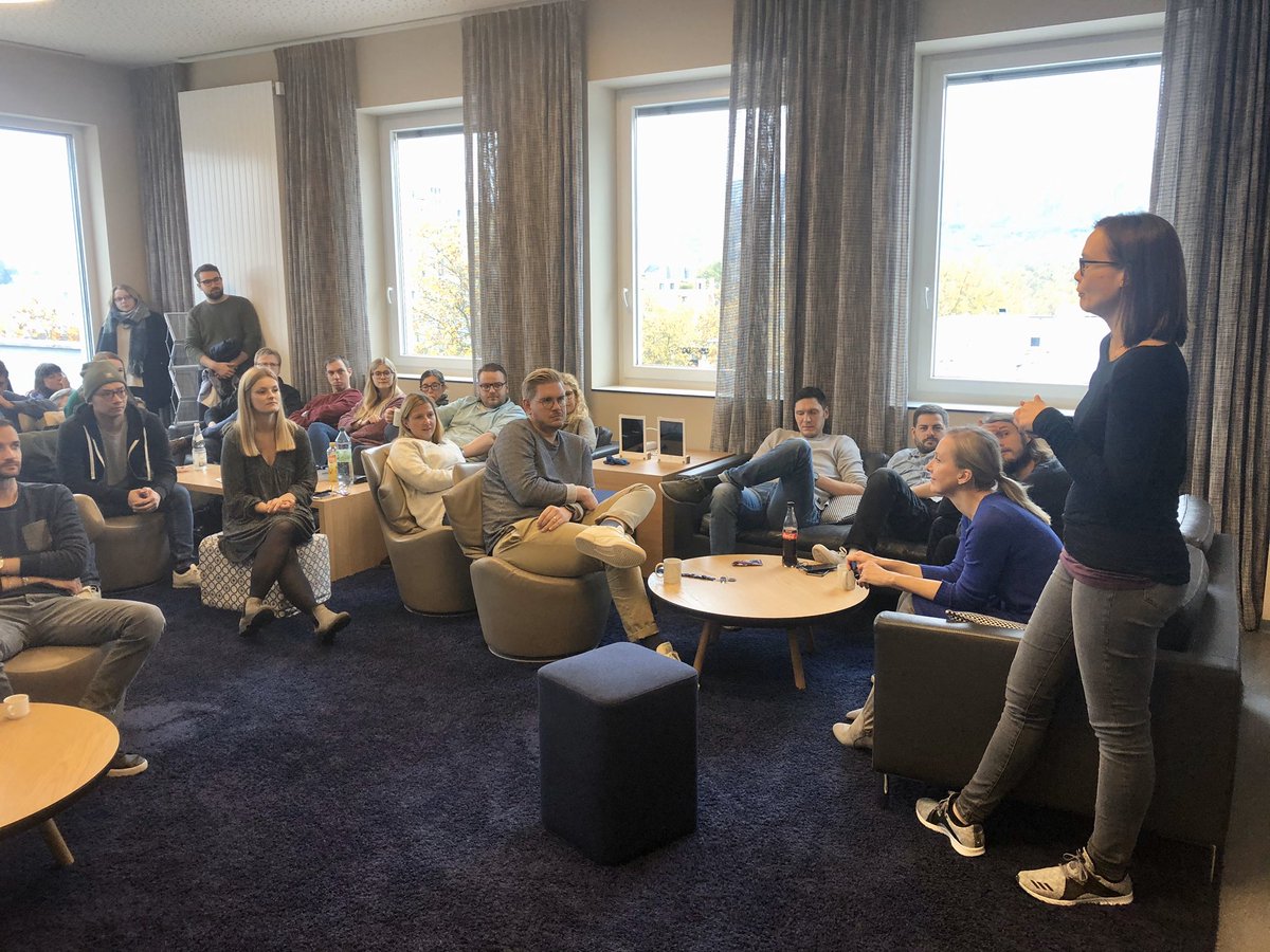 VCG_GSchunk's tweet image. #LearningLunch Heute mit Infos zu  den Aktivitäten an unserem Berliner Standort. Doris Beckmann berichtet über unseren digitalen #Messedienstleister ngn.