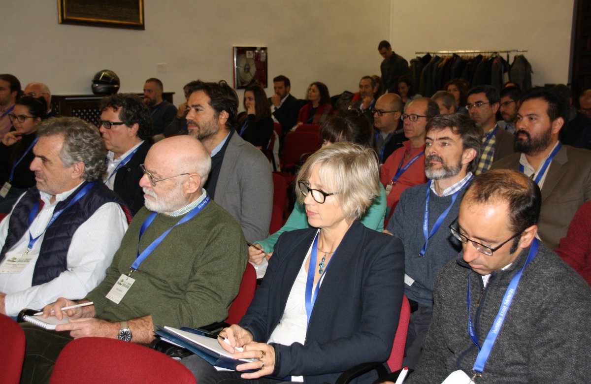 EsValues's tweet photo. #capitalnatural #naturalcapital Hoy y mañana celebramos en #Salamanca las 'Jornadas sobre Valoración del Capital Natural' con @iberdrola y @usal  https://t.co/M2Ij1Sc0dP Anne Burrill (consejera de Capital Natural de la Comisión Europea) ha ofrecido la conferencia inaugural. https://t.co/kUycH0JIKS
