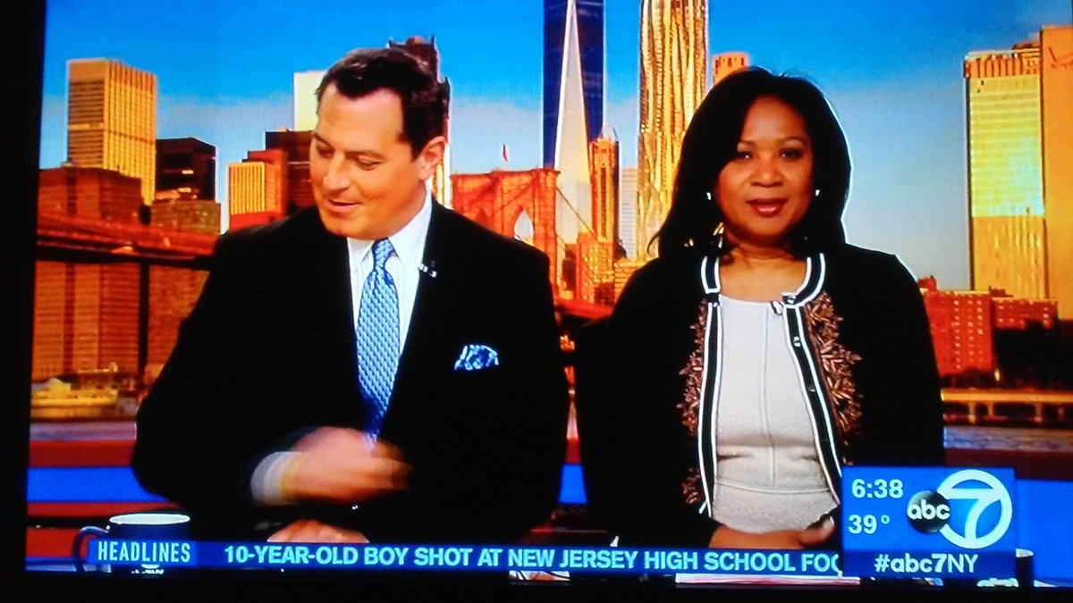 pkchin888's tweet photo. #Nov21st #FridayEve Good Morning Ken, Sandra, Heather, Sam, Derick @KenRosatoABC7 @SandraBookman7 @heatherorourke7 @SamChampion @wallerABC7 @ABC7NY crew. #WeatherThenHeather🌞🌈💆.Derick report on overnight shooting.enjoy #FridayEve. Ty https://t.co/zlvJESXZDF