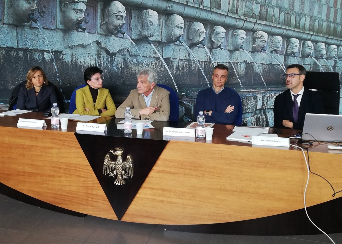 unioncamere's tweet photo. #SISPRINTINTOUR3 É in corso di svolgimento alla #Cameradicommercio dell’Aquila la presentazione del 3° Rapporto #SISPRINT su economia imprese e territori
#sviluppolocale https://t.co/yOoPqKOCFZ