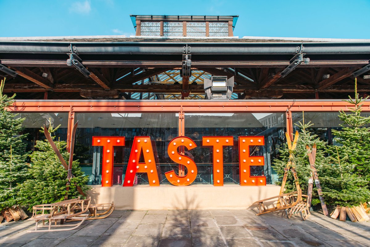 dublinbusnews's tweet image. This year sees the debut of @TasteDublin Festive Edition at @TheRDS . To celebrate we have 3 pairs of tickets for 3 lucky winners to go and sample the festive culinary delights on offer on Sunday 1 December. Simply RT along with #DBFreebie to be in with a chance to win!